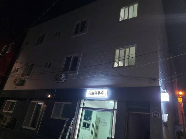 Ara Guesthouse Busan Exterior foto